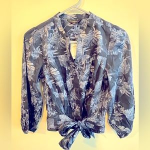 Banana Republic XS woven top with tie at waist, blue floral. NWT